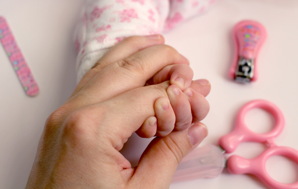 Baby Nagelschere - Richtige Nagelpflege bei Babys